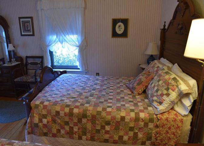 Richmond Victorian Inn Bagian luar foto